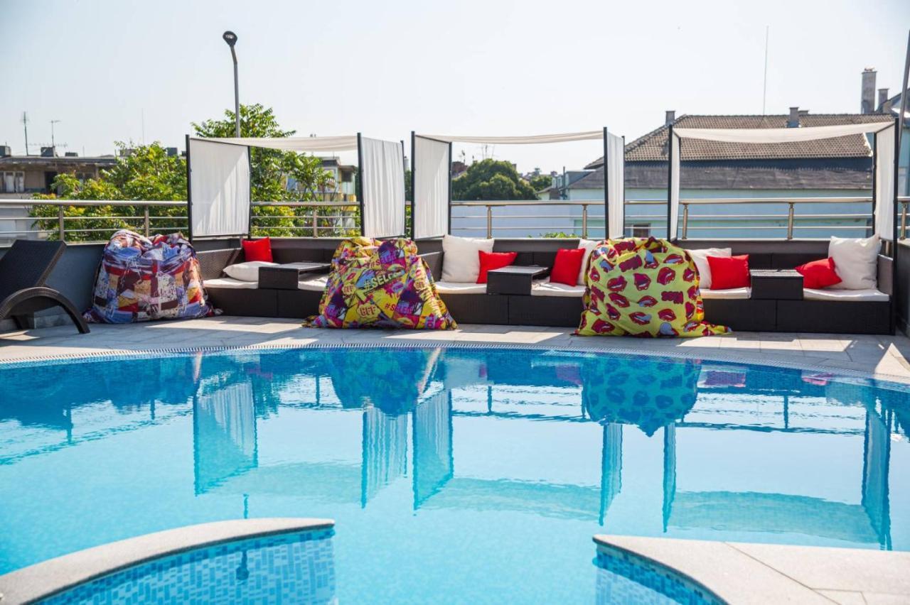 Cosmopolitan Hotel & Wellness Ruse Extérieur photo