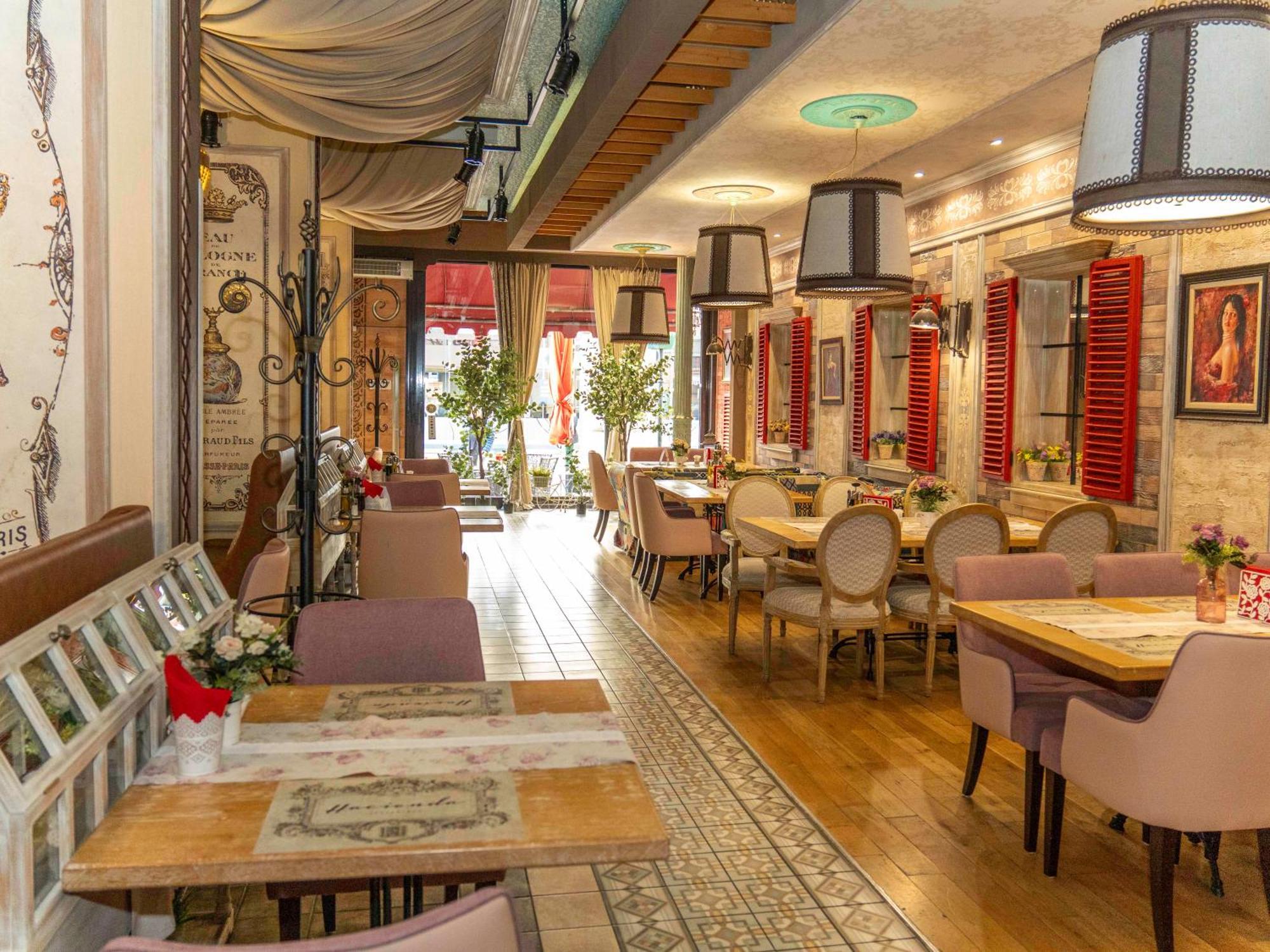 Cosmopolitan Hotel & Wellness Ruse Extérieur photo