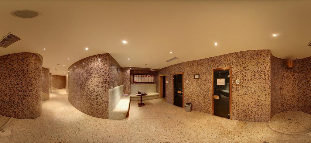 Cosmopolitan Hotel & Wellness Ruse Extérieur photo