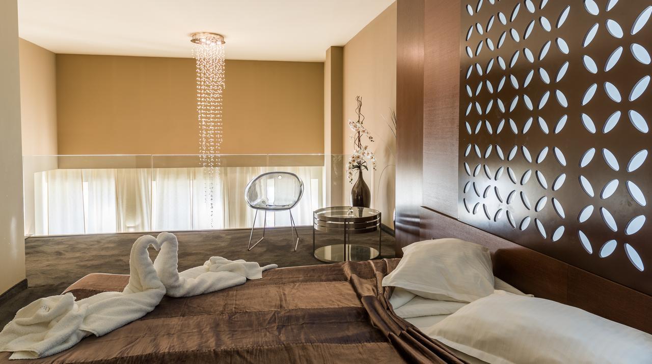 Cosmopolitan Hotel & Wellness Ruse Extérieur photo
