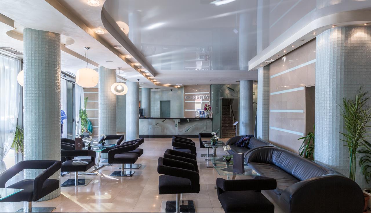 Cosmopolitan Hotel & Wellness Ruse Extérieur photo