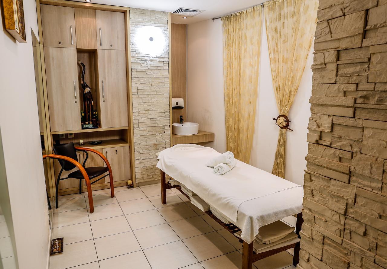 Cosmopolitan Hotel & Wellness Ruse Extérieur photo